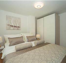 6 Bedroom Beachfront Villa with Heated Pool near Vela Luka on Korcula Island, Sleep 12